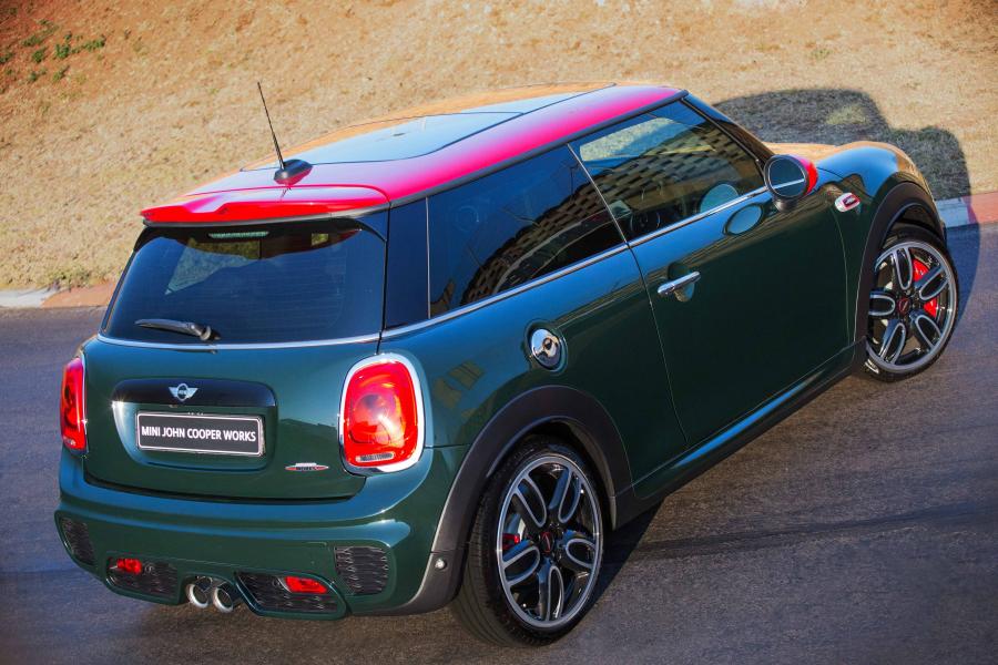  Mini Cooper S JCW 2015 года  (ZA) (фото 16 из 24)
